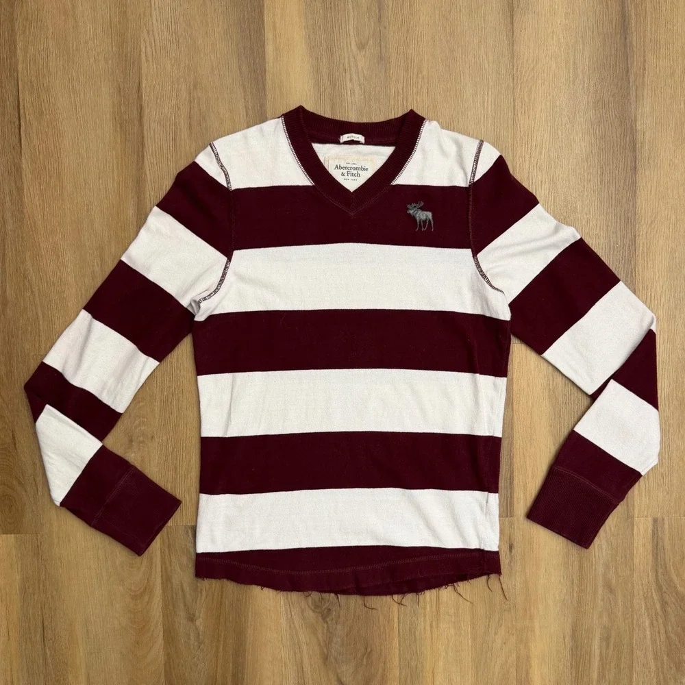 Abercrombie & Fitch Vintage Y2K Striped Muscle Fit V-Neck Shirt L Burgundy